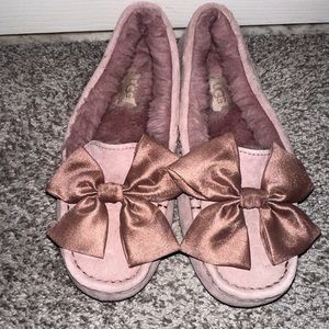 UGG slippers with bow